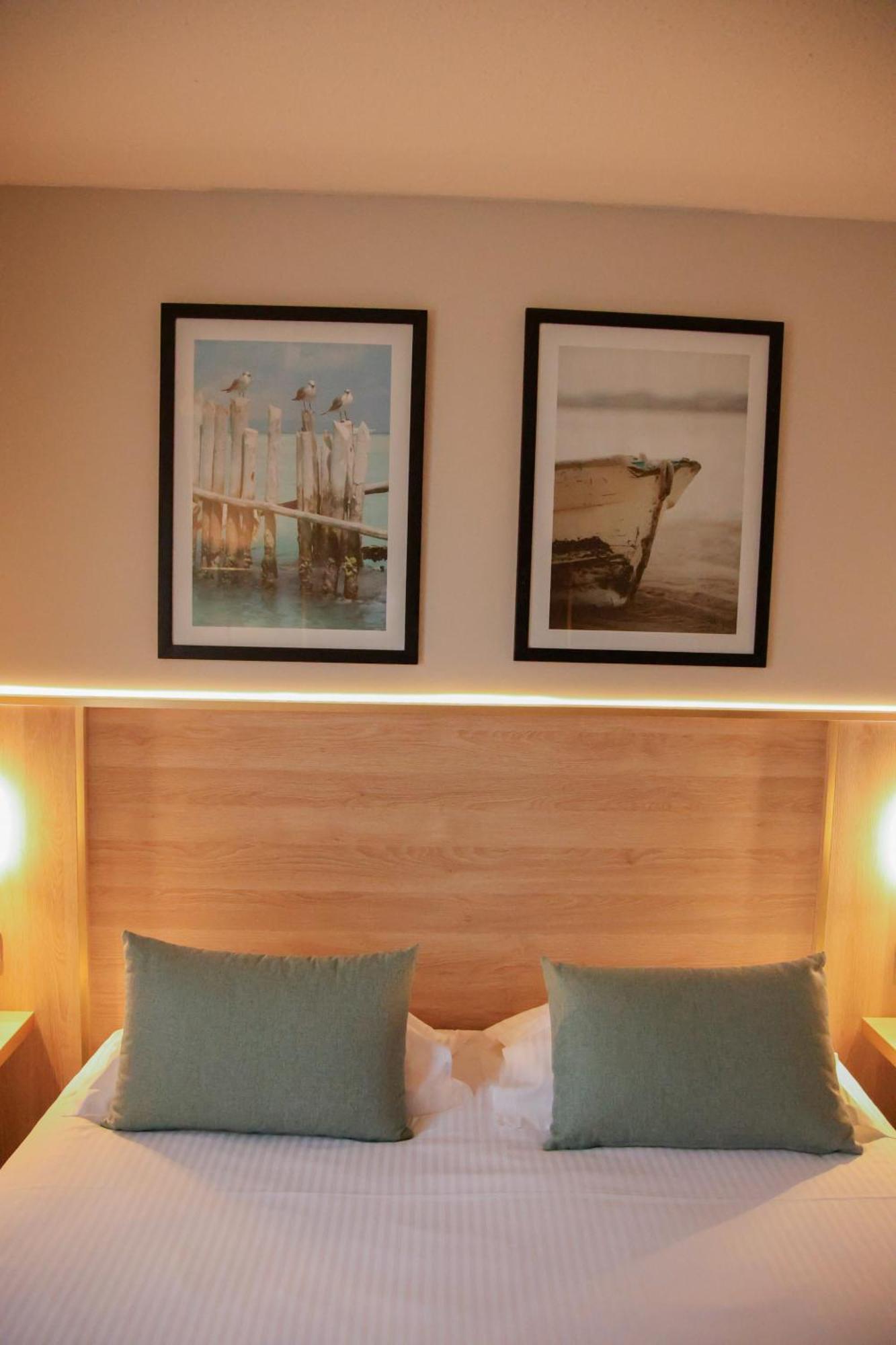 Triple Room,1742785065:JPEG